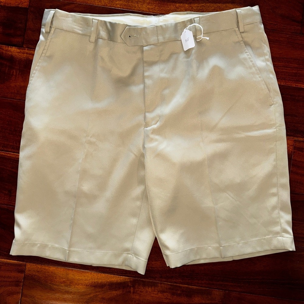 Jos A Bank Leadbetter Golf Shorts Mens 38 Tan Beige Tailored Fit Performance